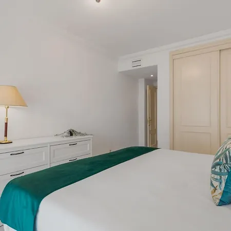 Marina Banus, Centrico Apartamento
